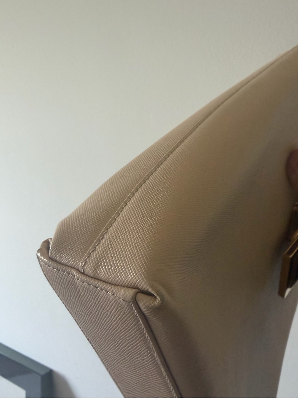 Salvatore Ferragamo Nude Leather Shoulder Bag with Gold Ring Hardware - Picture 7 of 11